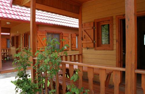 Borreda Other | Pet-Friendly Escape at Càmping Riera Merlès with Pool