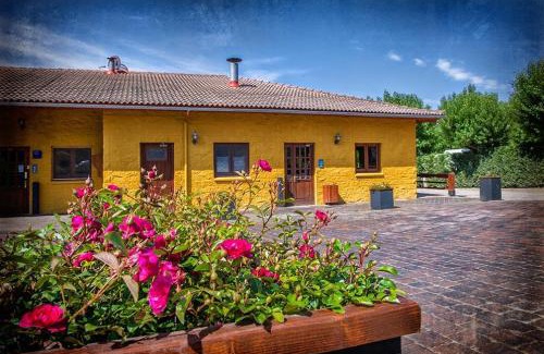 Borreda Other | Pet-Friendly Escape at Càmping Riera Merlès with Pool