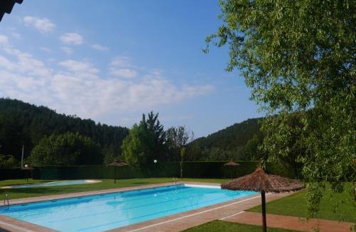 Borreda Other | Pet-Friendly Escape at Càmping Riera Merlès with Pool