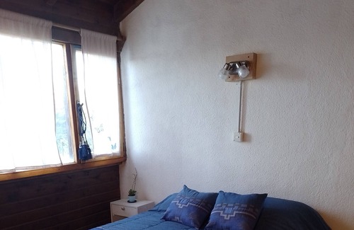 San Carlos de Bariloche Cabin | Cálida y Confortable Cabaña a los Pies del Cerro Otto y con Vista al Lago
