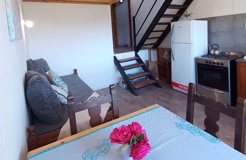 San Carlos de Bariloche Cabin | Cálida y Confortable Cabaña a los Pies del Cerro Otto y con Vista al Lago