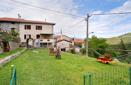 Siglioli Apartment | Pet-Friendly Retreat at Câ de Bacî for Memorable Stays