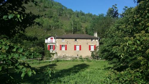 Viviez House | Discover Les Cèdres Bleus de Joany with Oceanfront Views