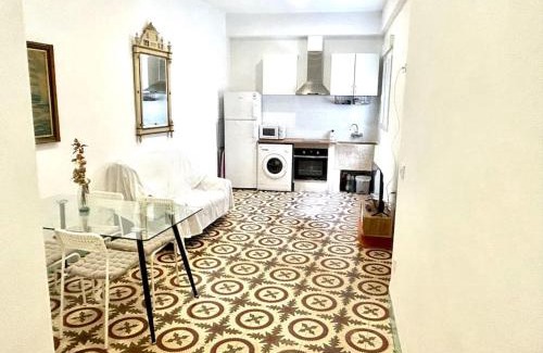 Castello de la Plana Apartment | Charming Central Apartment in Castelló - Family Friendly Stay
