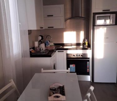 Logrono Apartment | Cozy and Central Retreat in Wine Country - Rated 9.3/10