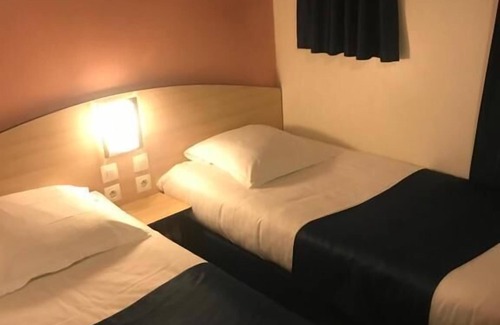 Charleville-Mezieres Hotel | Guest-Approved César Hôtel with Breakfast & Family Amenities