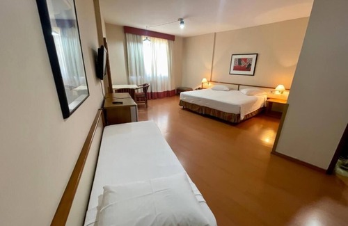 Centro Hotel | Explore César Park Juiz de Fora Hotel with Pool & Spa