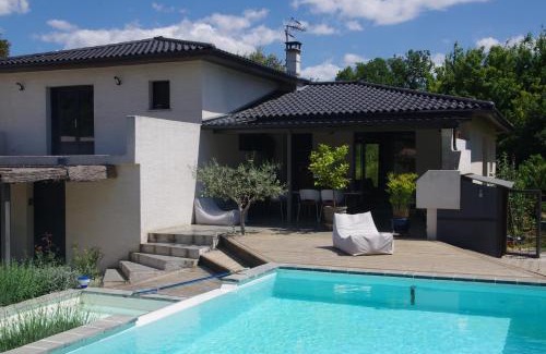 Quissac Bed & Breakfast | Inviting Cévennes / Méditerranée: Pool & Oceanfront Views