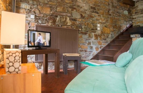 Barre-des-Cevennes Resort | Discover Cévenol Gîte: Poolside Retreat for 4 in Lozère