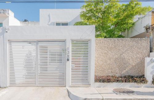 Chetumal House | Comfortable 2-Bedroom Retreat with Pool in Chetumal