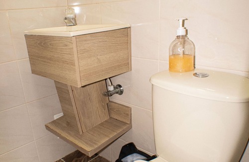 Suramericana House | Cozy Room for Three in the Heart of Estadio District