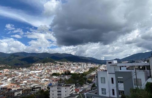Loja Apartment | Cozy Room with Private Bathroom - Pet Friendly Retreat