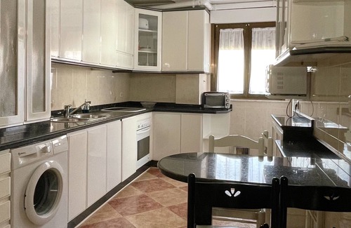 Alba de Tormes Apartment | Comfortable Stay in Alba de Tormes for Families