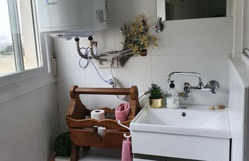 Barrio de la Vega Apartment | Comfortable and Functional A4 Studio: Pet & Child Friendly