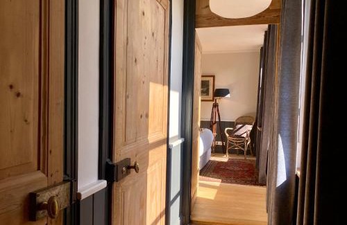 Saint-Valery-sur-Somme Bed & Breakfast | Discover Côté Baie: Family-Friendly Getaway with High Ratings