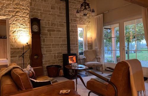 Municipality of Schouwen-Duiveland House | Beautiful Côté Jardin: Guest Rated 9.8 with Pet-Friendly Perks