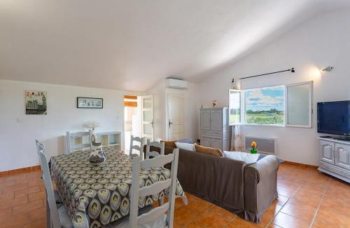 Beaucaire Apartment | Family-Friendly Côté Oliviers 6P with Shared Pool Access