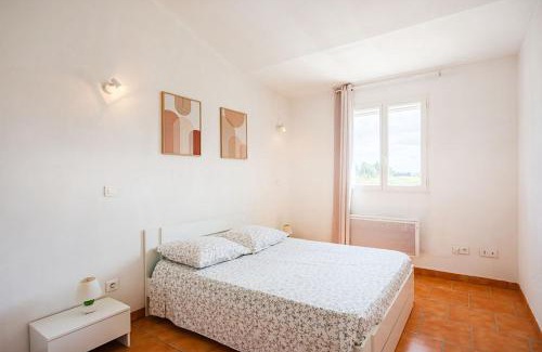 Beaucaire Apartment | Family-Friendly Côté Oliviers 6P with Shared Pool Access