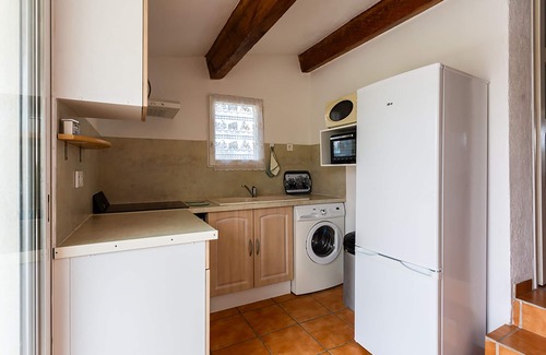 Beaucaire Apartment | Relax at Côté Oliviers 6P with Pool and Spa Access