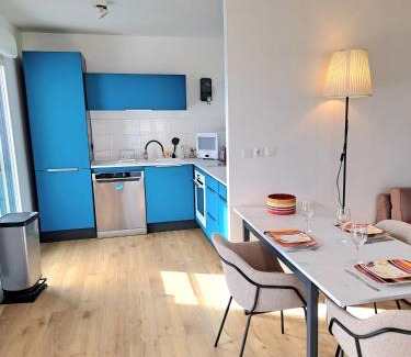 Lyon City Centre Apartment | Stylish Côté Parc Apartment with Terrace - Family-Friendly Stay