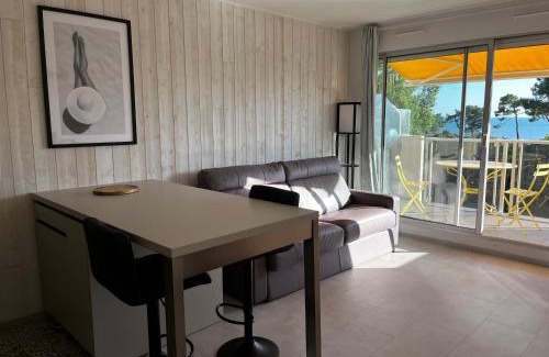 Vaux-sur-Mer Apartment | Oceanfront Escape at Côté Plage Nauzan with Stunning Views