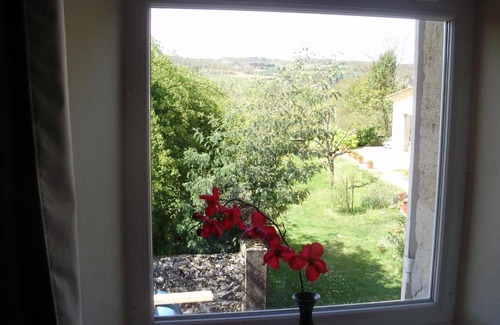 Gontaud Bed & Breakfast | Family-Friendly Côté Vallon with Breakfast & 9/10 Rating