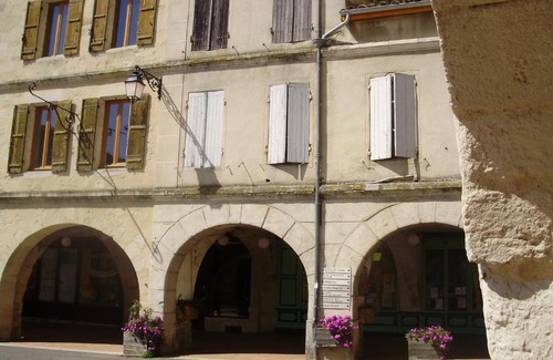 Gontaud Bed & Breakfast | Family-Friendly Côté Vallon with Breakfast & 9/10 Rating