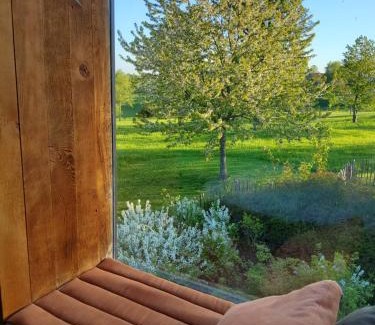 Herve Bed & Breakfast | Experience côté verger B&B: Oceanfront Bliss Awaits