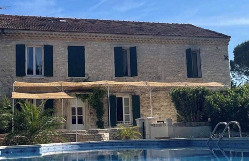 Lamotte-du-Rhone Apartment | Côte-Rôtie-Studio-Designer-Ensuite with Shower-Terrace
