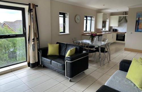 Galway City Centre Other | Discover Comfort at Holiday at Hubble - Rated 9/10!