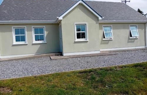 Kincasslagh House | Discover Cúlú: Family-Friendly Retreat with High Ratings