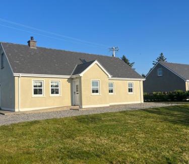 Kincasslagh House | Discover Cúlú: Family-Friendly Retreat with High Ratings