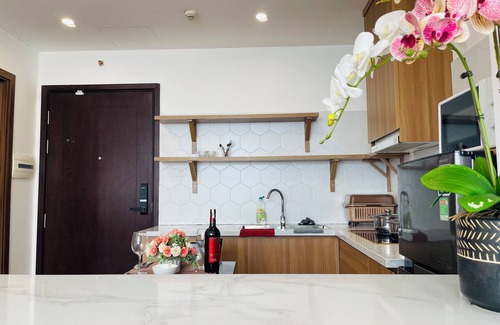 Trung Hoa Nhan Chinh Apartment | Căn hộ 1 phòng ngủ, 1 phòng khách - Vinhomes D'Capitale