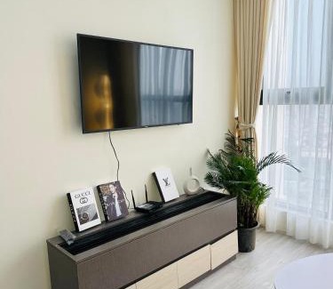 Hanoi Apartment | Family-Friendly 2 & 3 Bedroom Housinso Premium Suites