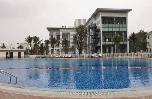 Tu Liem Apartment | Budget-Friendly Studio Vinhomes Greenbay with Pool & Hot Tub