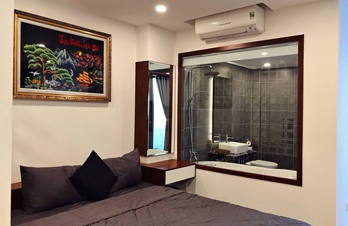 Phuoc Long House | Stylish Coastal Apartment with Bathtub Near Nha Trang Beach