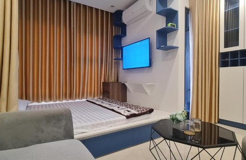 District 9 Apartment | Cozy Stay at Vinhomes Grand Park with Pool Access