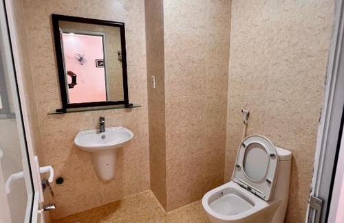 Vinh Hai Apartment | Beachfront Affordable Retreat for Your Next Getaway