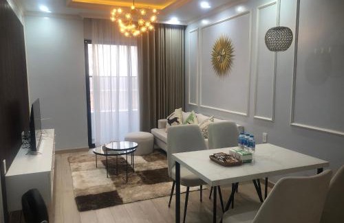 Hue Apartment | Oceanfront Getaway at The Manor Crown - Rated 9/10!
