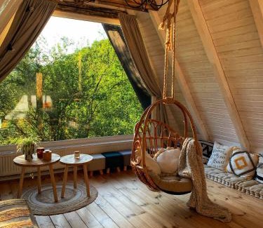 Firiza Villa | Guest Rated 10/10 at Căsuța cu doi brazi - Pet Friendly Retreat