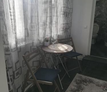 Navodari House | Cozy Căsuța de vacanță: Pet and Child-Friendly Retreat