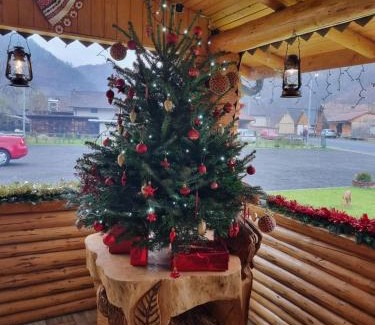 Sugag House | Guest Rated 10/10: Family-Friendly Căsuța - La Țanc