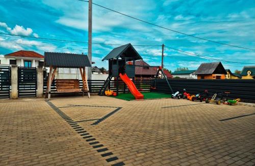 Cluj-Napoca Cabin | Family-Friendly Retreat at Căsuțele Denis&Lucas
