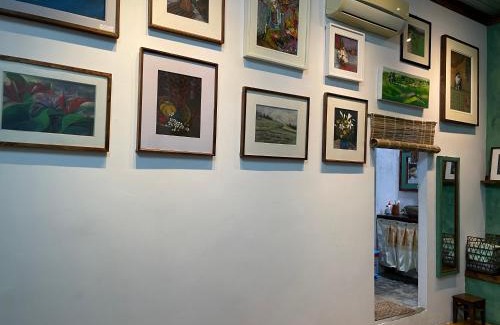 Buon Ma Thuot House | Artistic Cọ cùn Homestay: Child-Friendly Comfort Awaits
