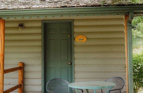Sevier Cabin | Cozy Coyote Gulch Cabin with Pool and Pet-Friendly Amenities