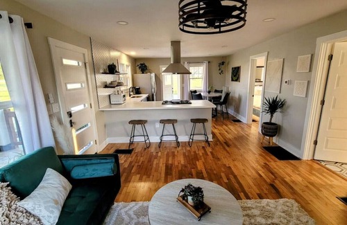 Lawrence House | Relaxing Retreat Near Lawrence City with Spa & Kitchen