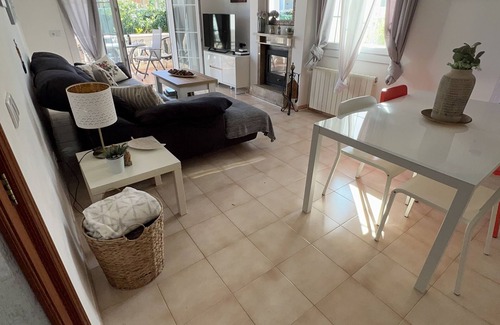 Badia Blava House | Top-Rated C'an Brull: Pet-Friendly Hotel with Spa & Kitchen