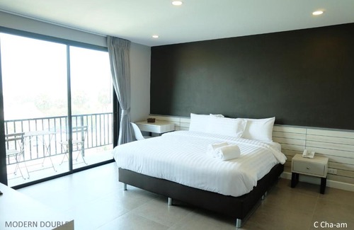 Cha-am Hotel | Discover C Cha-Am Hotel: Family-Friendly with Pool Access