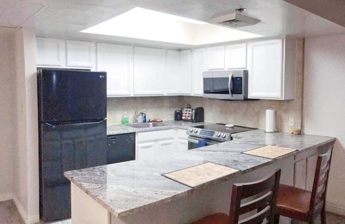 Sands Scottsdale Townhouse Two Condo | Inviting 6 Central Scottsdale: Pool, Hot Tub & Ocean Views