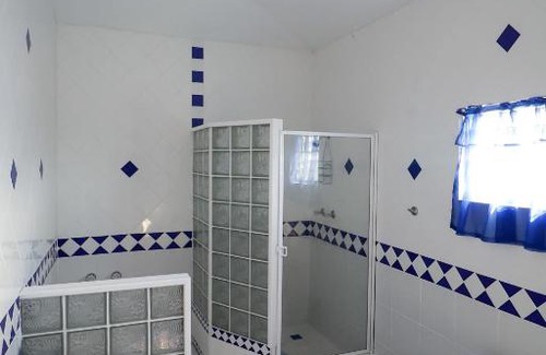 Sandy Hill Bed & Breakfast | Family-Friendly C&D Residential Penthouse with Hot Tub